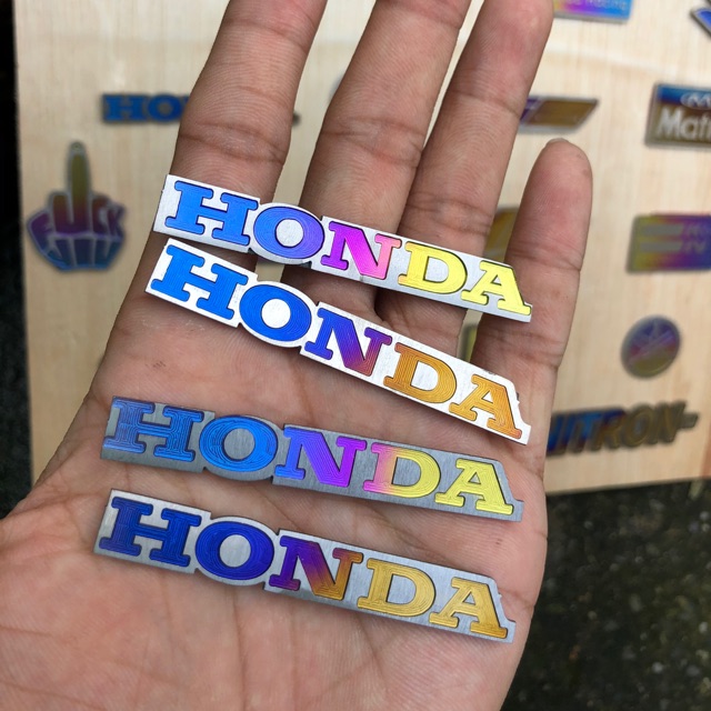 Tem titan logo Honda