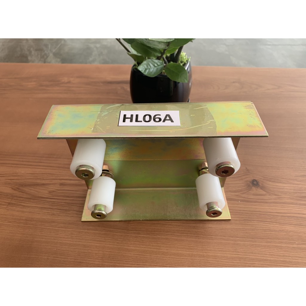 Bộ Phụ Kiện Con Lăn Dẫn Hướng Cho Cổng Lùa