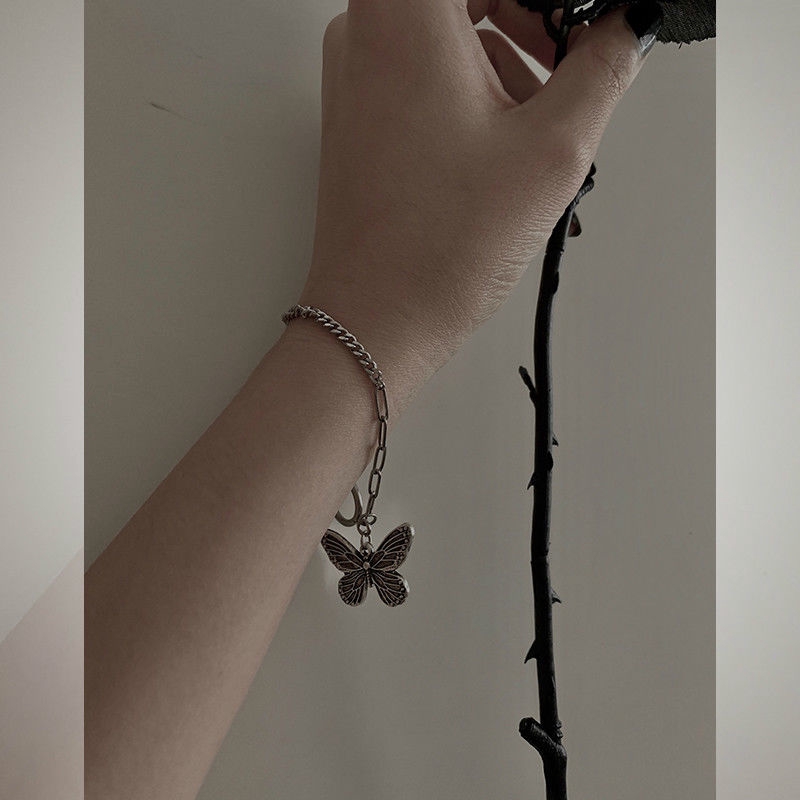 Vòng Tay Mặt Hình Bướm 22328