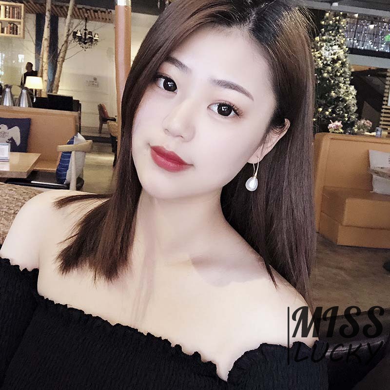 Khuyên tai nữ kiểu dáng thời trang cá tính