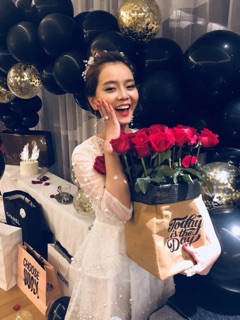 Đầm xoè phối ren đính hạt qccc