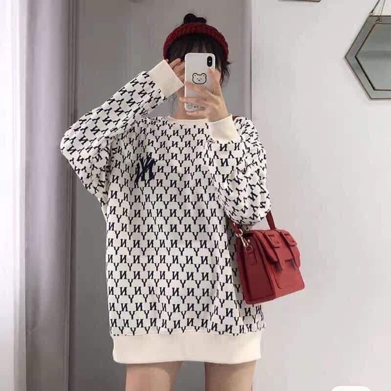 Áo YN in toàn thân