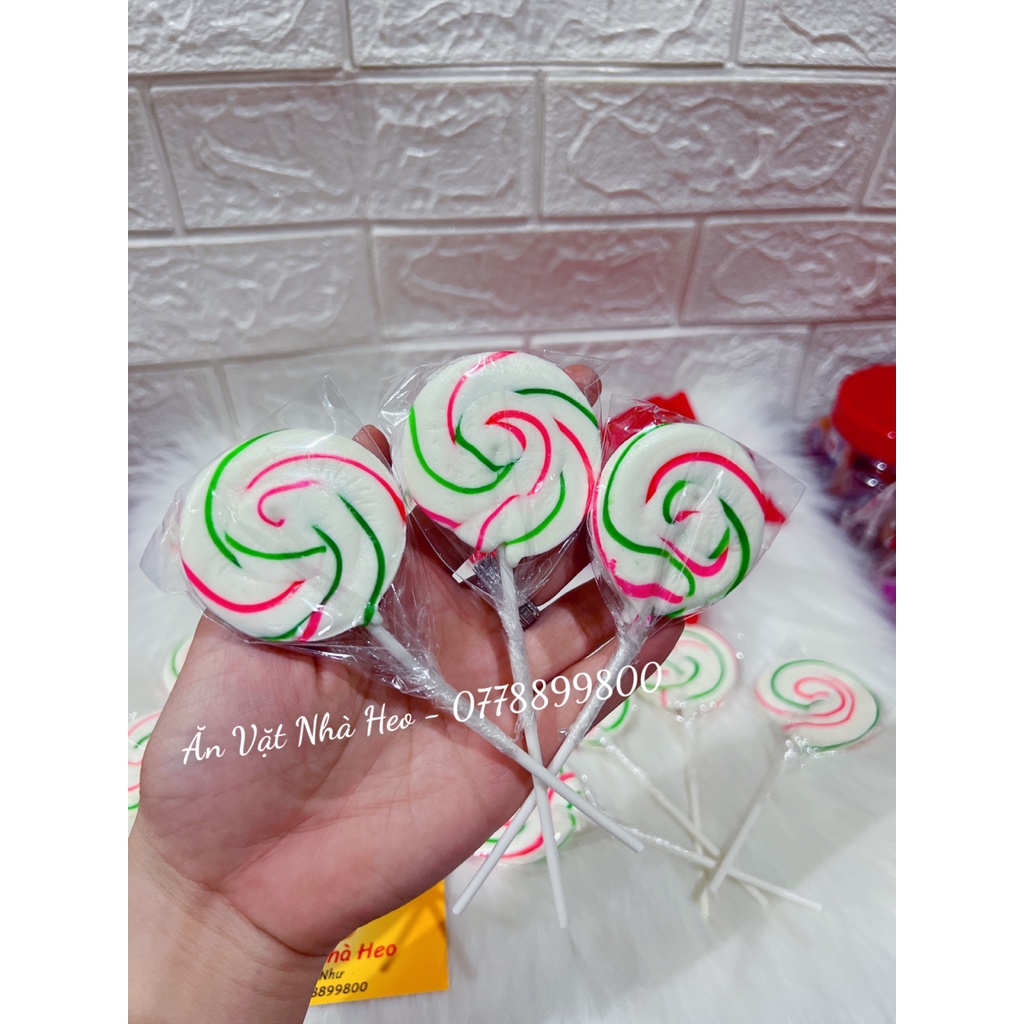 kẹo mút đường hàng công ty Việt Nam que 50g ( trái tim , xoắn tròn , xoắn dài )