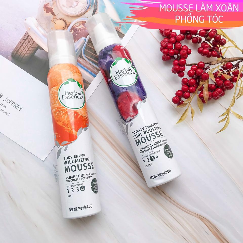 Mousse làm xoăn và phồng tóc Herbal Essences Totally Twisted Curl Boosting Hair Mousse Mixed Berry