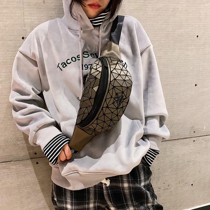 Túi đeo chéo nữ đi chơi thời trang unisex cá tính phong cách ulzzang da pu phản quang đi dạo phố chống nước siêu đẹp | BigBuy360 - bigbuy360.vn