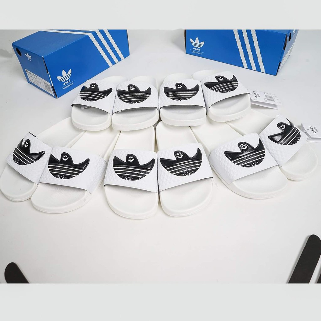 (HÀNG XUẤT XỊN) Dép das logo mới Adilette Shmoofoil Slides White  Made in Italy full box tem tag code  Size 3-4-5-6