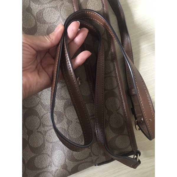 Túi đeo chéo COACH