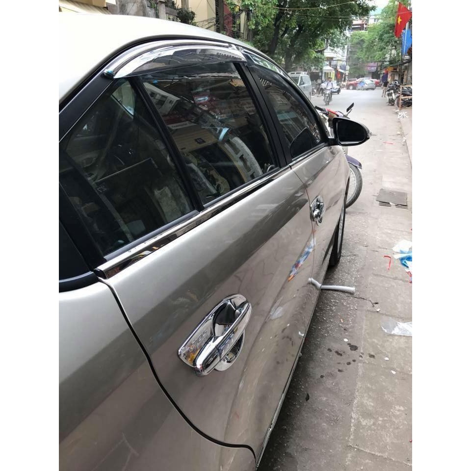 nẹp viền cong chân kính toyota vios 2014 -2022