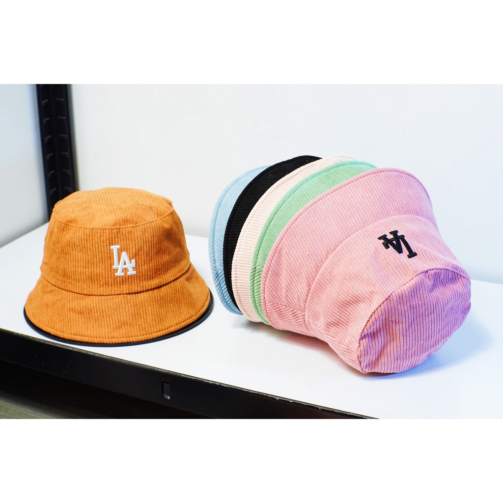 Mũ bucket nhung logo thêu