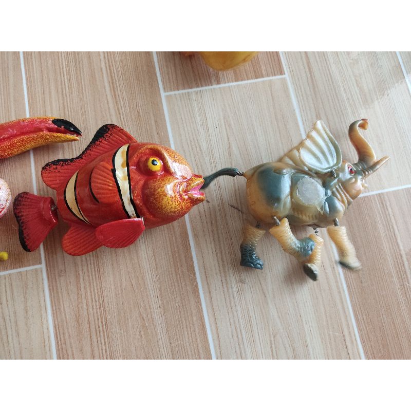 Thú lò xo có nam châm dán tủ lạnh đồ chơi cho bé