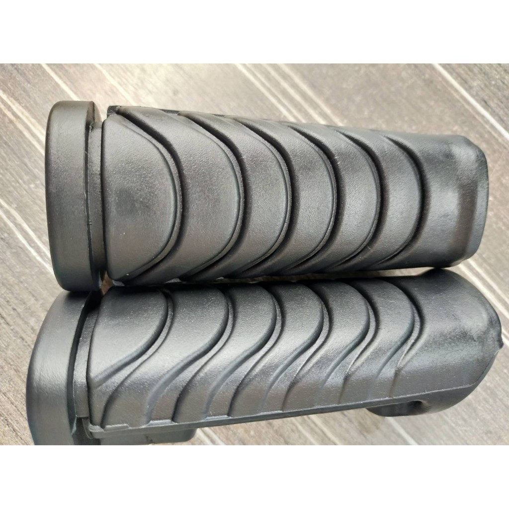 Honda Front Footrest Rubber DREAM (Cũ) / WAVE 100 / 100 / 100s / 125 Lốp Mới Rất Mềm.