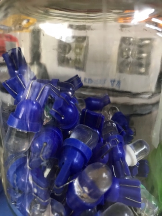 2 chiếc bóng led 12v