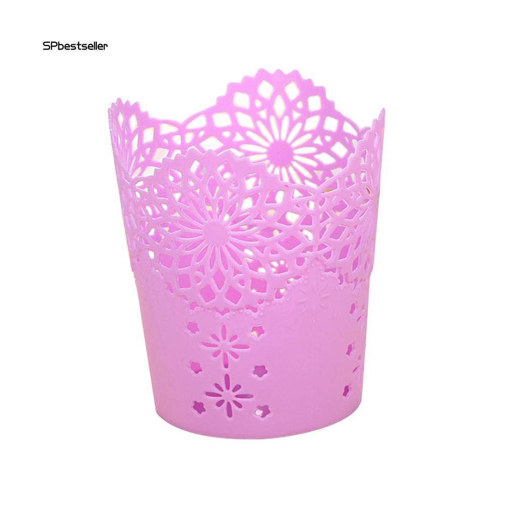 Lọ đựng bút chạm khắc hình hoa rỗng để bàn tiện dụng