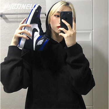 Áo Hoodie Nelly Heybig trơn màu đen