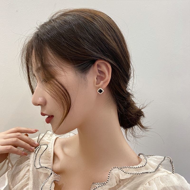 Bông Tai Ngọc Trai Hình Vuông Màu Đen Phong Cách Hàn Quốc Thời Trang Cho Nữ