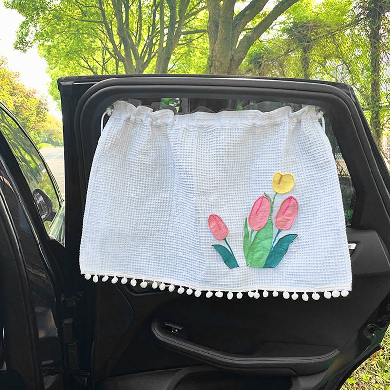 Rèm cửa sổ xe hơi bảo vệ chống nắng cách nhiệt có cốc hút thông dụng cho bé mzDg