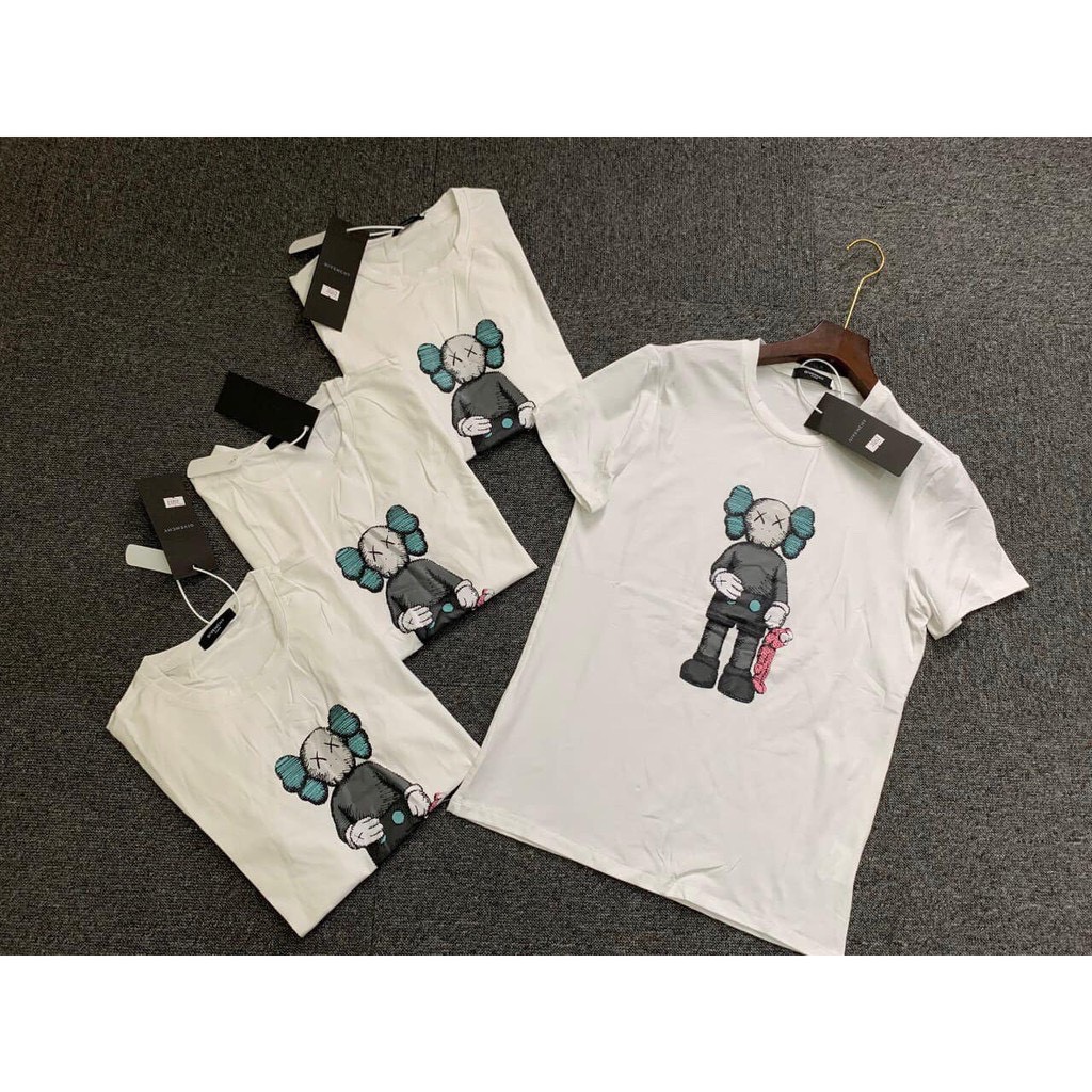 ÁO THUN NGẮN TAY KHÔNG CỔ BASIC IN HÌNH KAWS NAM NỮ UNISEX CAO CẤP của KADINO, ÁO PHÔNG NGẮN TAY KHÔNG CỔ IN HÌNH KAWS