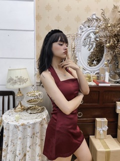 Váy cổ yếm trơn Ishi