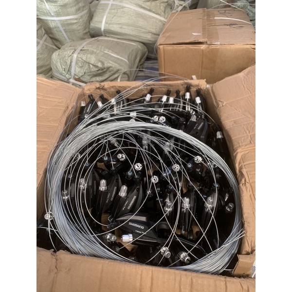 Tay bấm xả , tay thắng 3-8 shimano