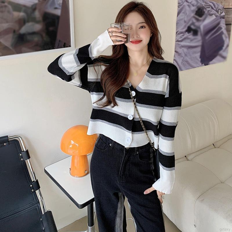 Áo khoác cardigan tay dài cổ chữ V gài nút gài trước ngực họa tiết kẻ sọc phong cách Hàn Quốc thời trang cho nữ