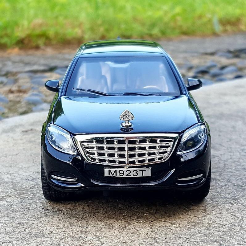 Mô hình xe MAYBACH S600 1:24 XLG