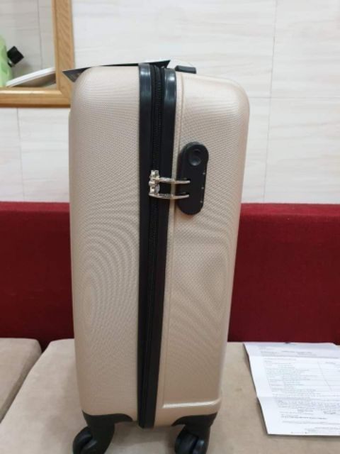 Vali kéo Lock& Lock