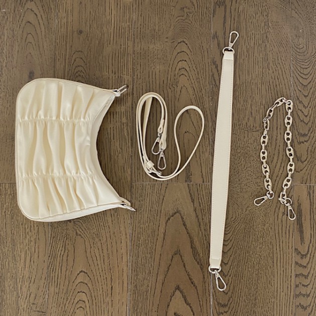 [Mã FASHIONCB264 giảm 10K đơn bất kỳ] Túi đeo vai hình vuông ngang xếp ly phối dây xích sành điệu cho nữ