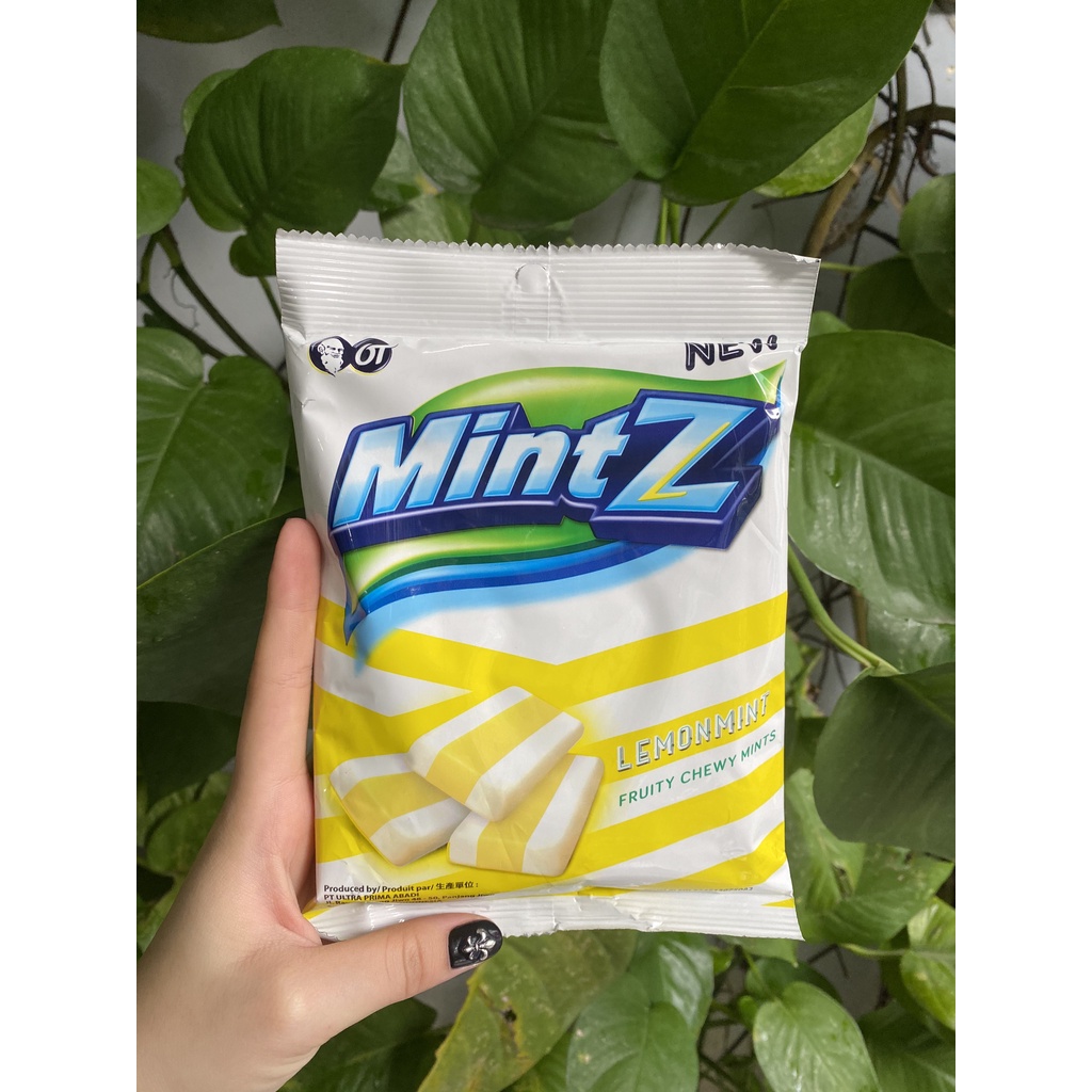 Kẹo Nhai Trái Cây MintZ LemonMint Chewy Vị Chanh (Gói 150g-vàng)