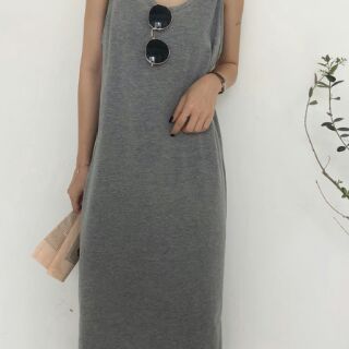 Váy liền hai dây cổ V dáng dài