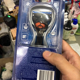  Bàn cạo Gillette Fusion Proshield