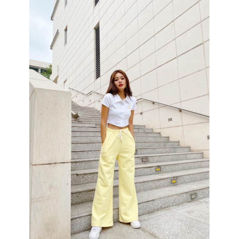 Áo Thun Croptop Hoa Cúc Cổ Bẻ Hot Trend | BigBuy360 - bigbuy360.vn