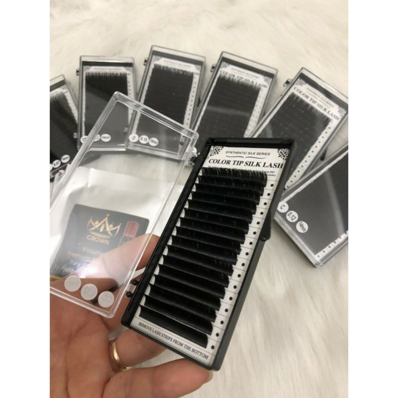 Mi khay 16 line Tip color lash me cong C đủ độ dày từ 0.05 đến 0.15 và đủ số từ 8 đến 14mm.  tiết kiệm kinh tế nhiều hơn