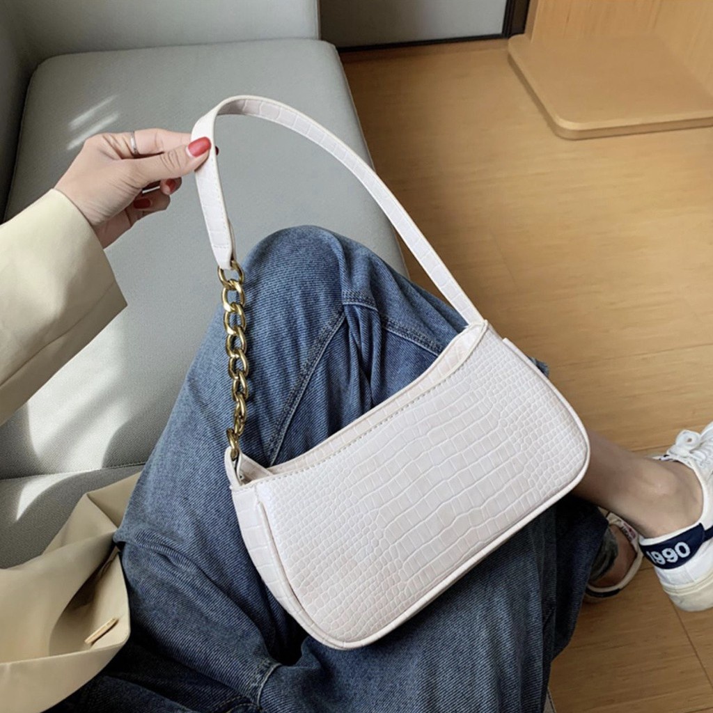 Túi xách nữ kẹp nách đi chơi vân da rắn phối xích cá tính Capucha T21