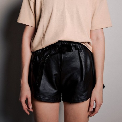Là min - Quần Da High-rise Leather Shorts
