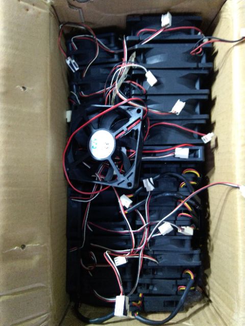 Quạt tản nhiệt 12V  và 24V các kích thước.