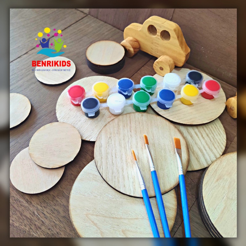 Combo Cho Bé Tập Làm Họa Sĩ, Bộ 10 Miếng Gỗ Tròn Kèm Cọ Vẽ+ 6 Hũ Sơn Acrylic An Toàn Cho Bé