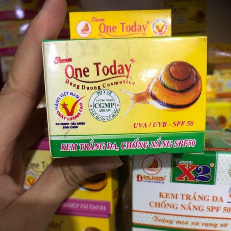 Kem trắng da chống nắng one today