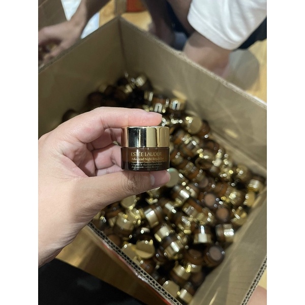 Kem mắt estee laudra