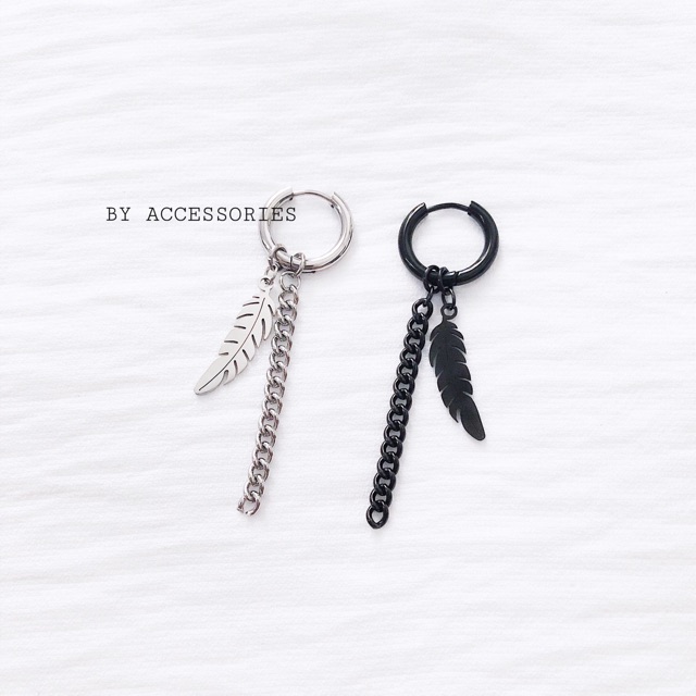 Bông tai titan unisex lông vũ và xích ko gỉ UE200103