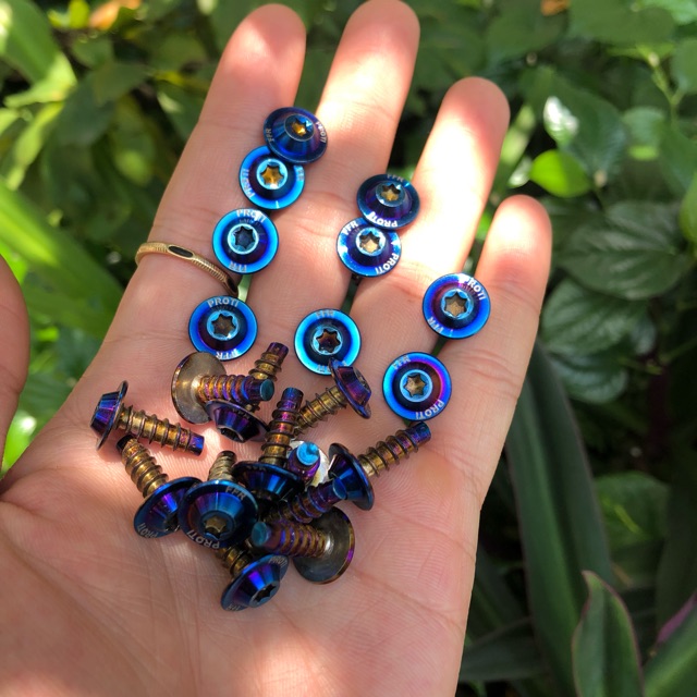 Sale Sale Ốc inox xi màu 4li15 (m4x15)-5li15 (m5x15)-5li2-6li15