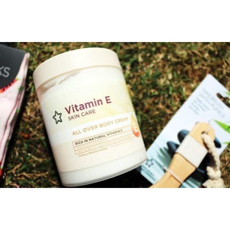 KEM DƯỠNG THỂ SUPERDRUG VITAMIN E SKIN CARE BODY CREAM 475G - 11329