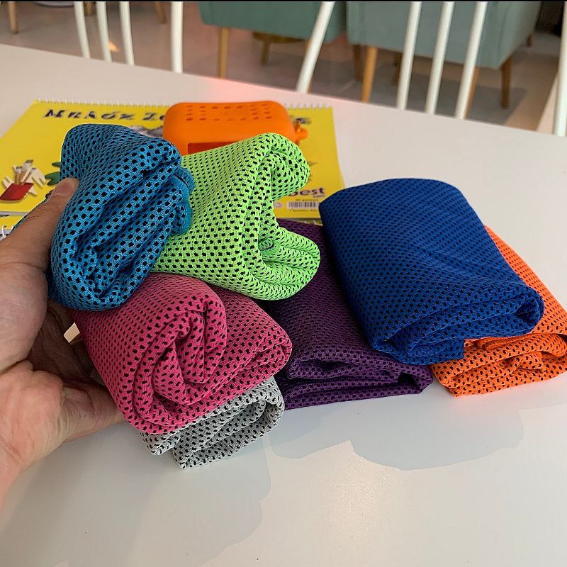 Khăn Lạnh Thể Thao Làm Mát Cơ Thể