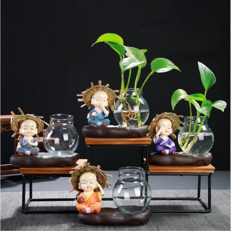 Bình thủy sinh trồng cây kèm tượng 4 chú tiểu Tứ Không : Không Nghe Không Nói Không Thấy Không Làm để bàn -HO03
