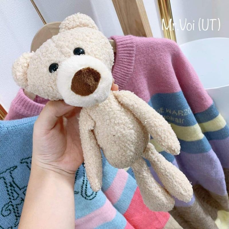 Áo len pha màu kèm gấu