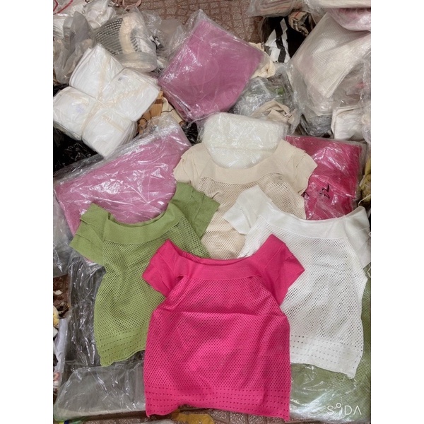 ÁO TRỄ VAI LEN BÈO LƯỚI MS95661