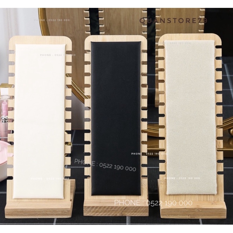 Giá treo dây chuyền gỗ sang trọng