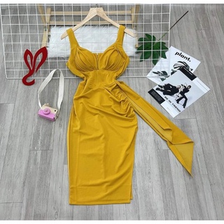 Đầm body tà đổ xẻ ngực phối lưới