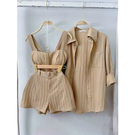 Set bộ nữ đi chơi, set đồ nữ sang chảnh với quần đùi ngắn kèm áo khoác cổ sơ mi phối lót bara