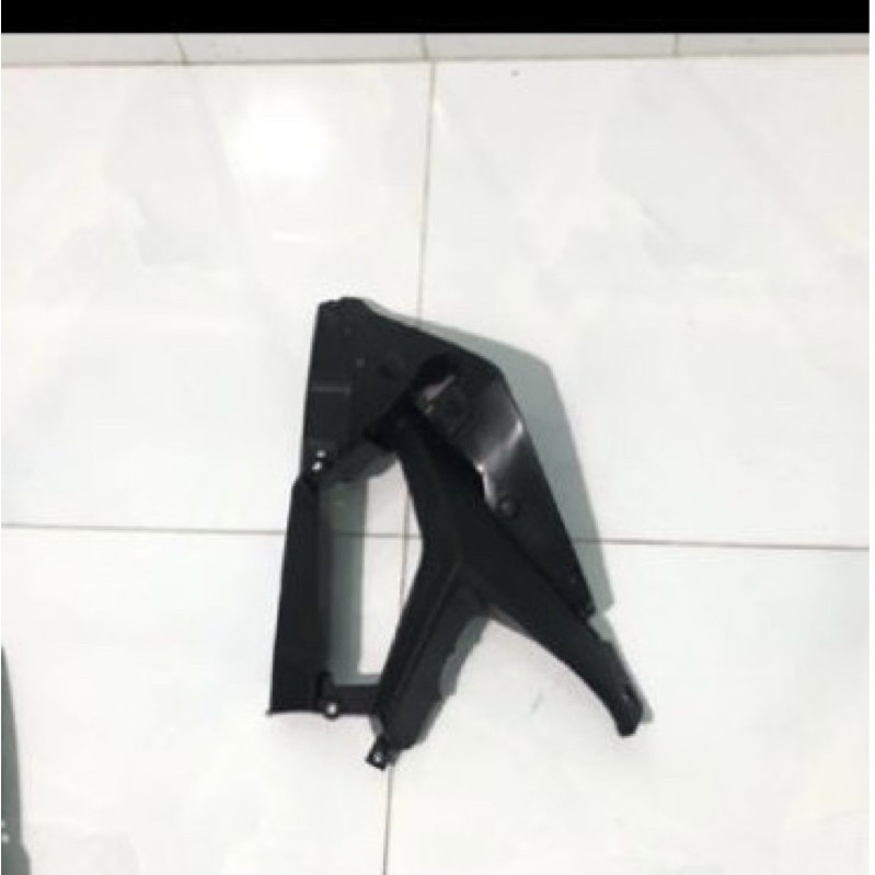 Cặp cánh én trong Winner V1 (có bán lẻ)