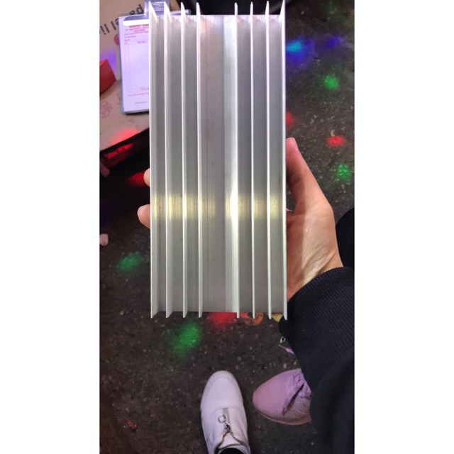 - Nhôm miếng tản nhiệt 20x9.